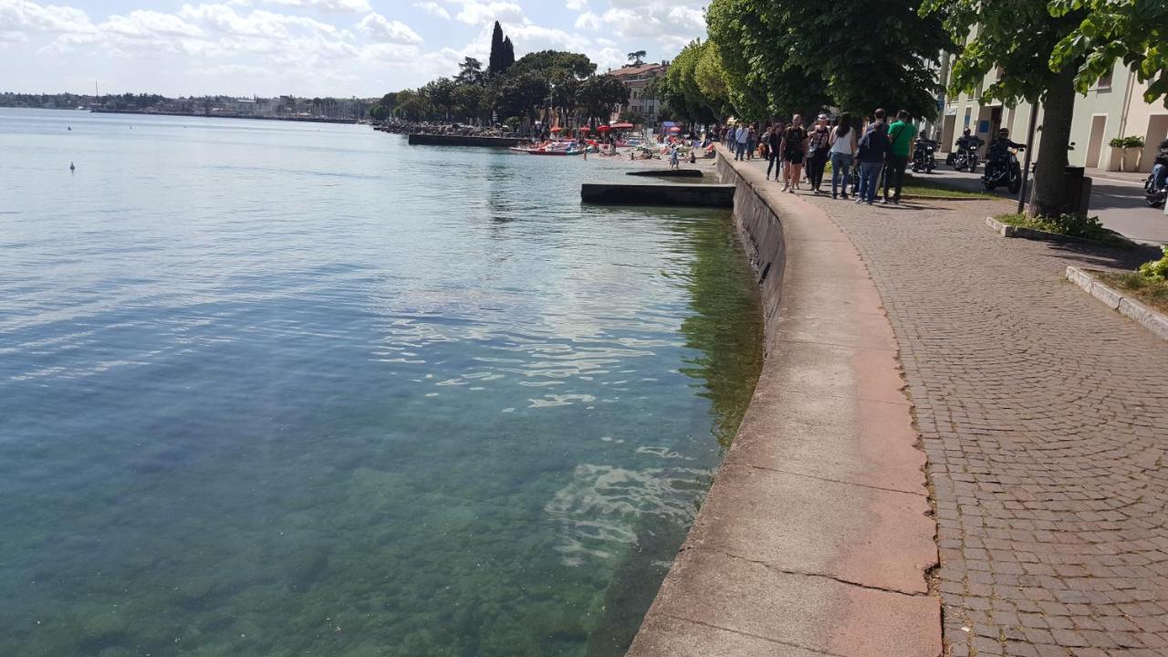 Le Rive Apartment Desenzano del Garda Luaran gambar