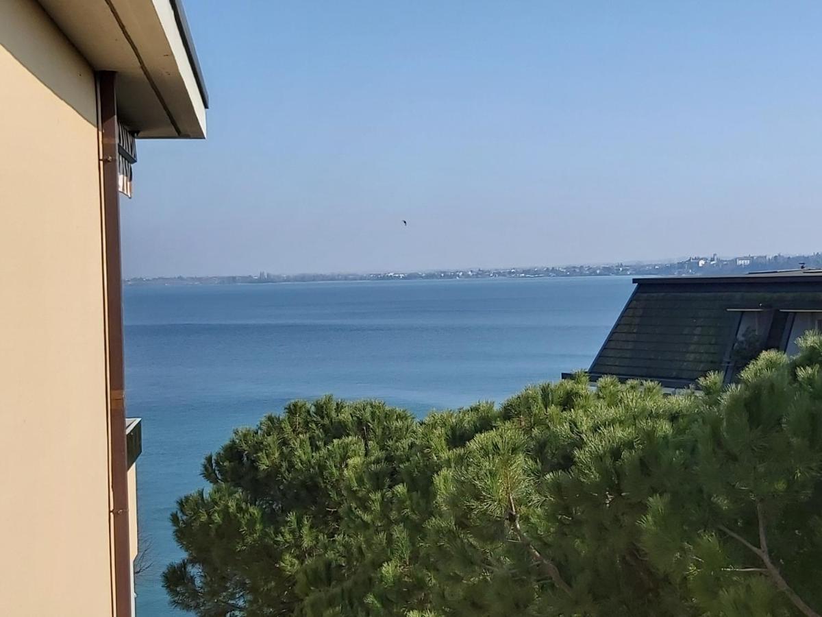 Le Rive Apartment Desenzano del Garda Luaran gambar