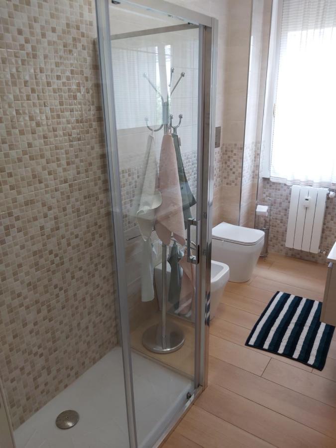 Le Rive Apartment Desenzano del Garda Luaran gambar