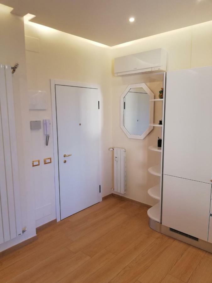 Le Rive Apartment Desenzano del Garda Luaran gambar