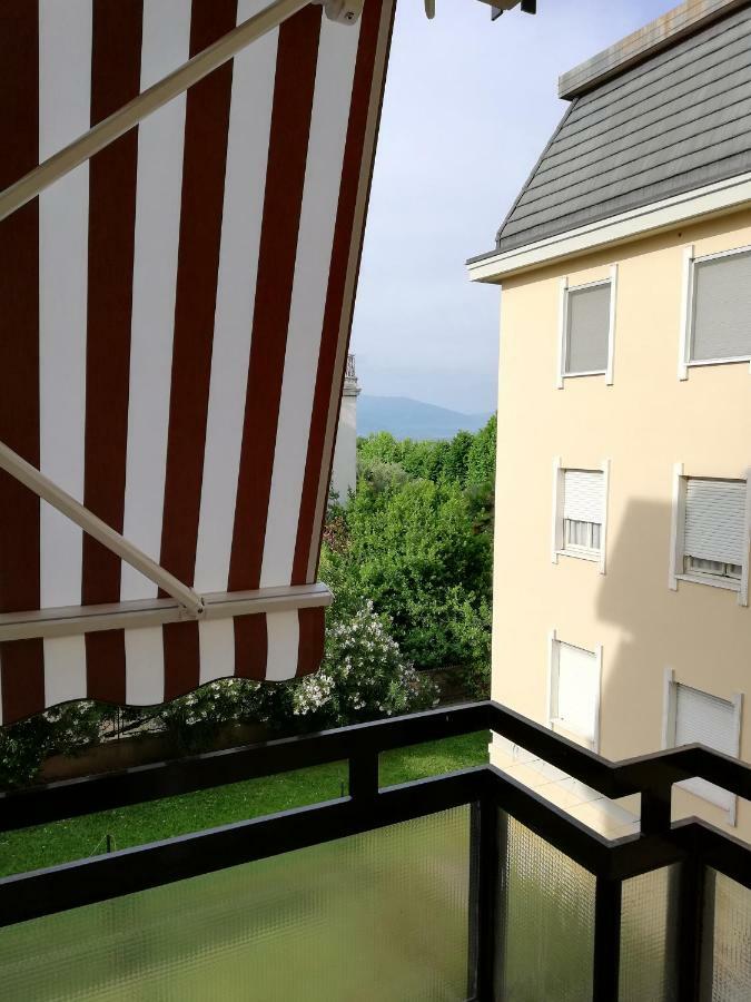 Le Rive Apartment Desenzano del Garda Luaran gambar