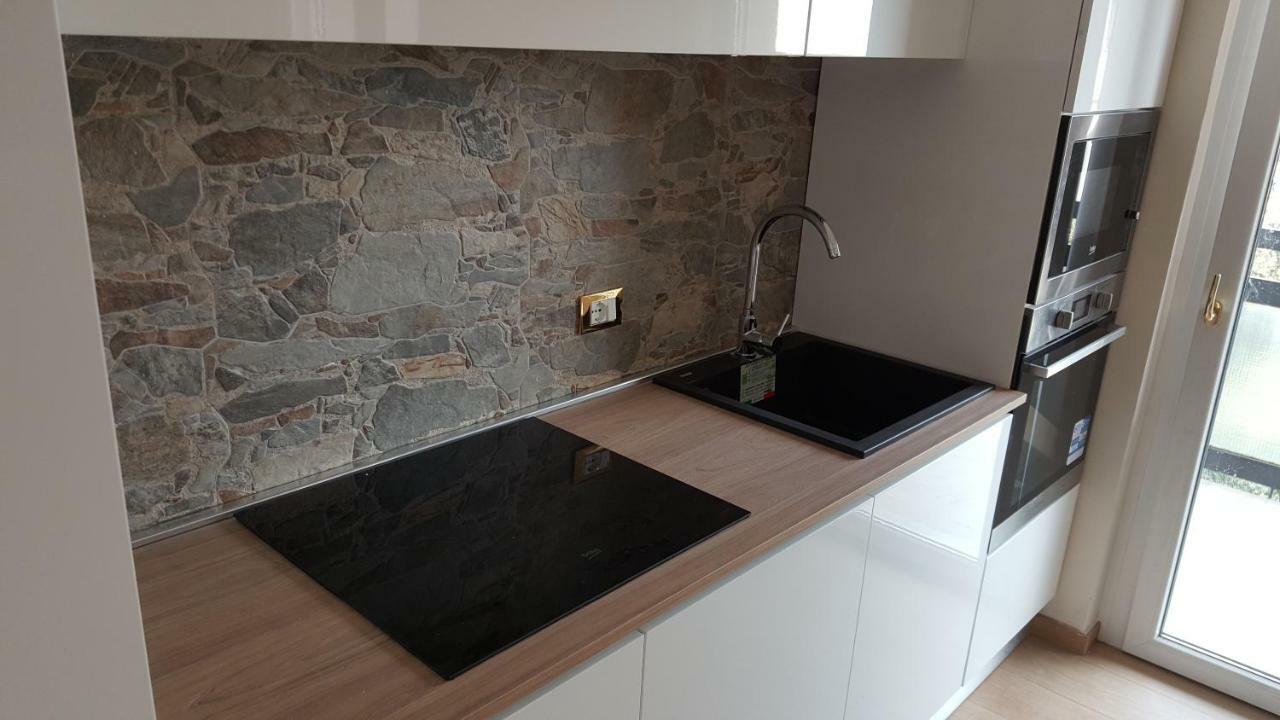 Le Rive Apartment Desenzano del Garda Luaran gambar